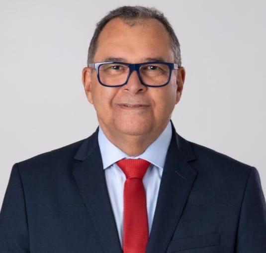 Retrato corporativo de Fábio Sá